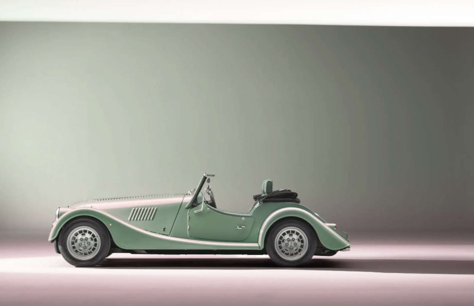 Morgan Plus Four sivusta