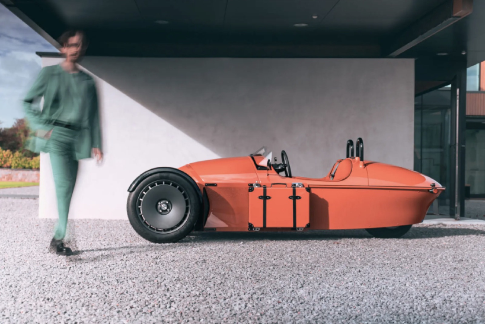 Morgan Super 3 sivusta